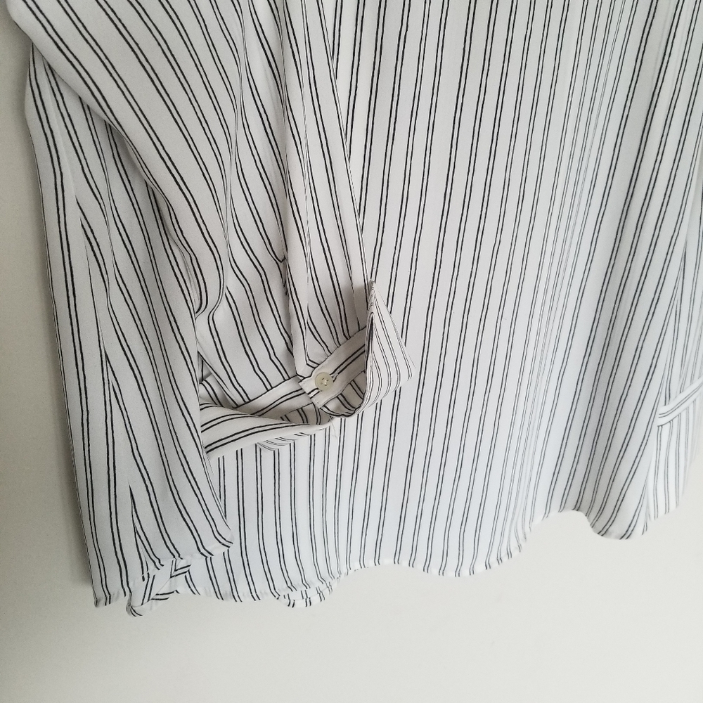 Loft white black pinstripe long sleeve blouse M - Picture 3 of 8
